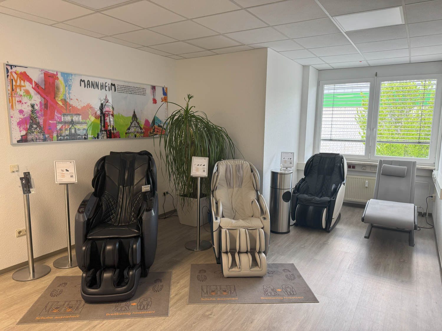 Salon Mannheim - Massage Chair World
